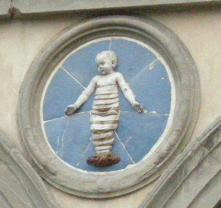 Medaillon mmit Wickelkind