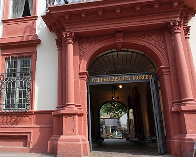 Portal des Kurpfälzisches Museum im Palais Morass - Heidelberg