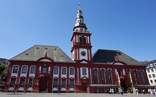 Doppelbau -Altes Rathaus + St. Sebastian