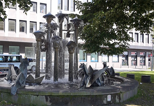 Papyrus-Brunnen
