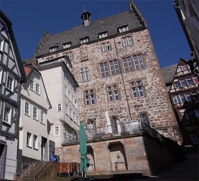 Marburg - Rathaus mit hoher Rückseite