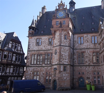 Marburg - Rathaus mit Marktseite