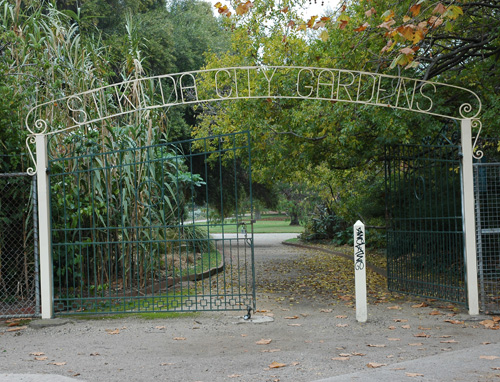 Melbourne - St. Kilda -- City Gardens