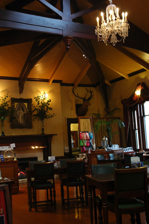 Neuseeland-Südinsel - Larnach Castle - Ballroom