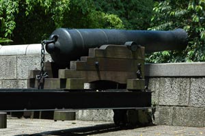 Singapur - Fort Canning Park "9 pound cannon"