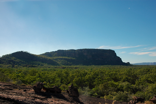 Nourlangie Rock vom Nawurlandja Lookout